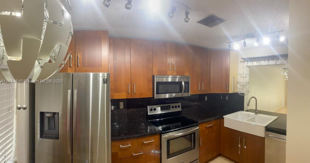 125 S Laurel Dr # 506