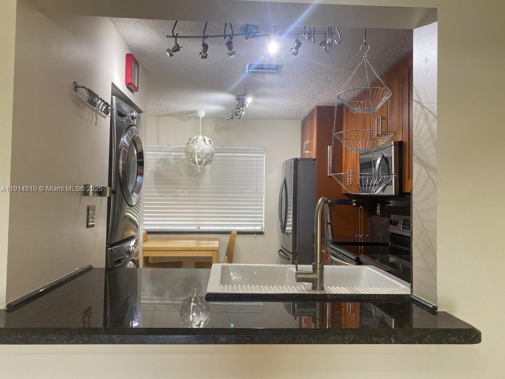 125 S Laurel Dr # 506