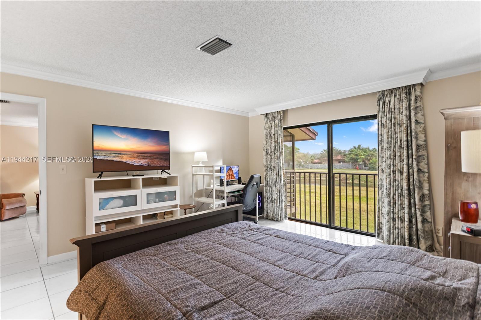 145 S Laurel Dr # 606