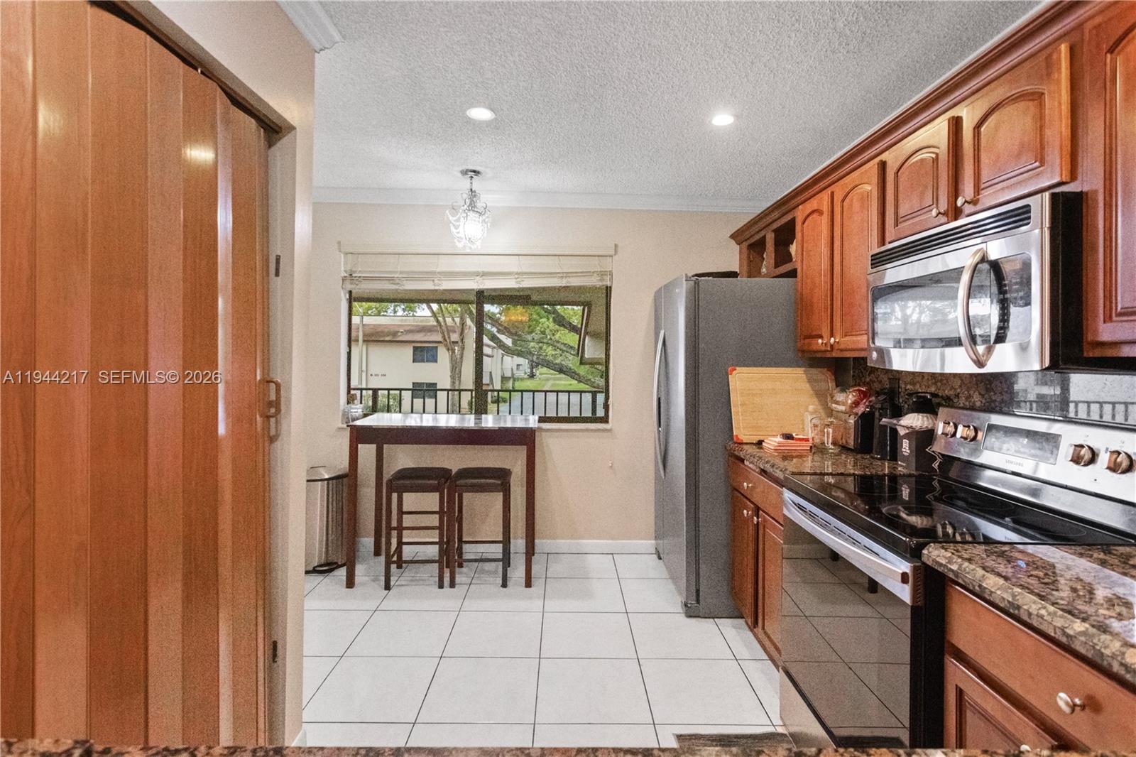 145 S Laurel Dr # 606