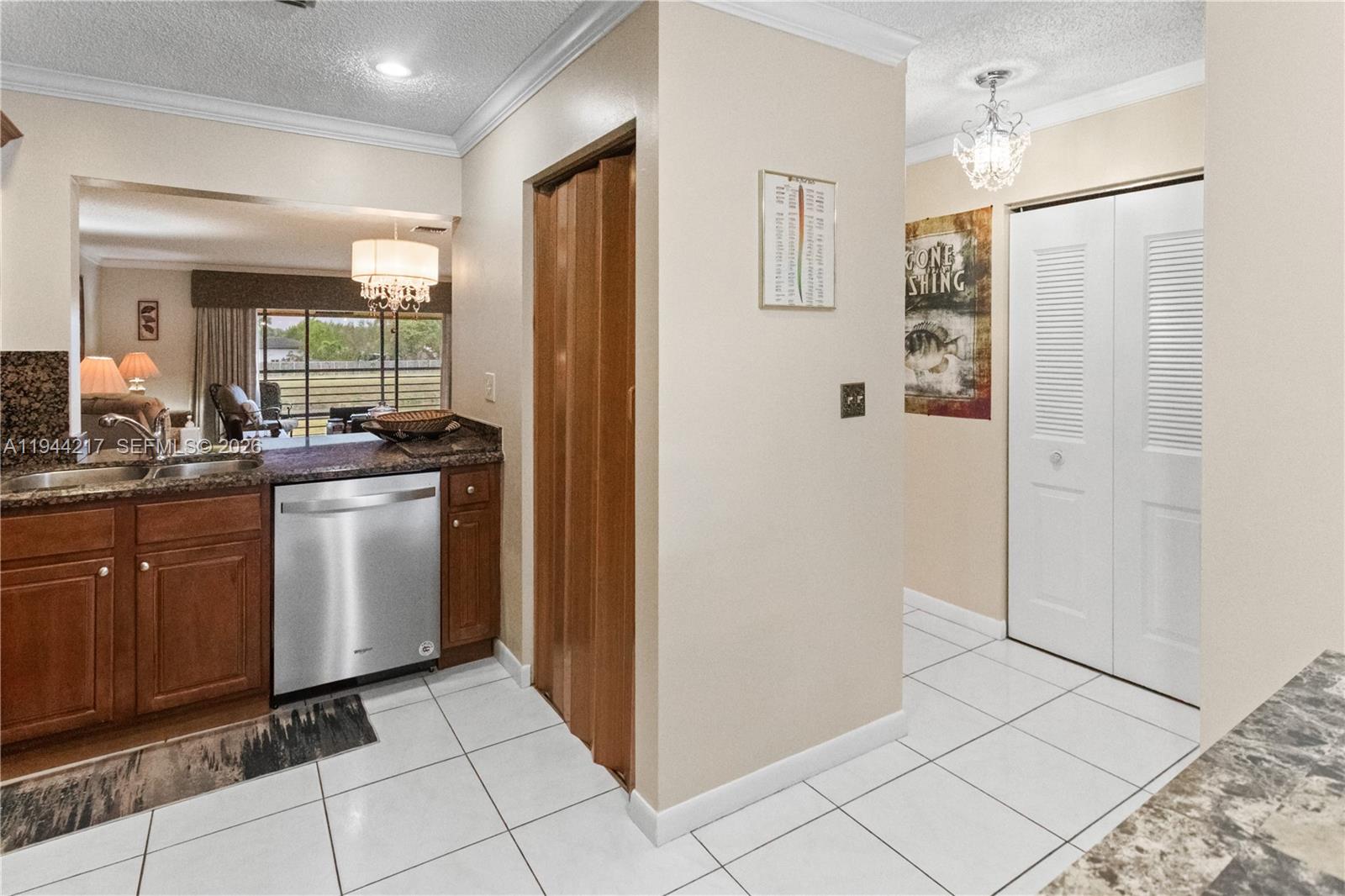 145 S Laurel Dr # 606