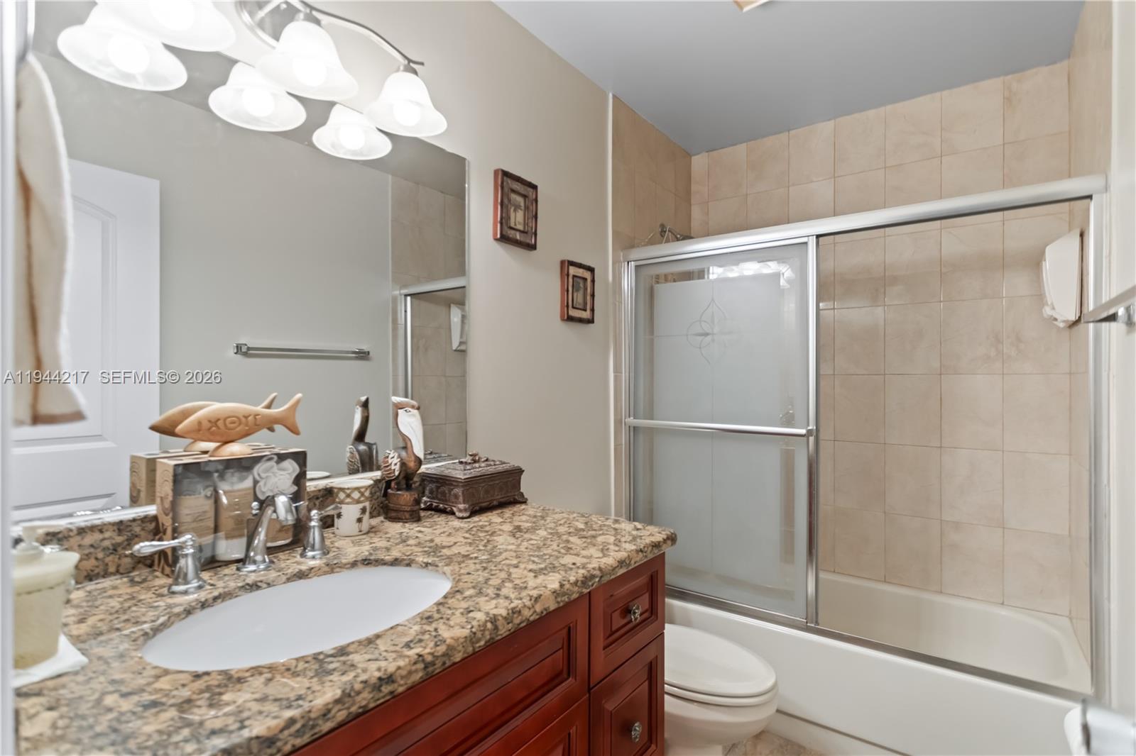 145 S Laurel Dr # 606