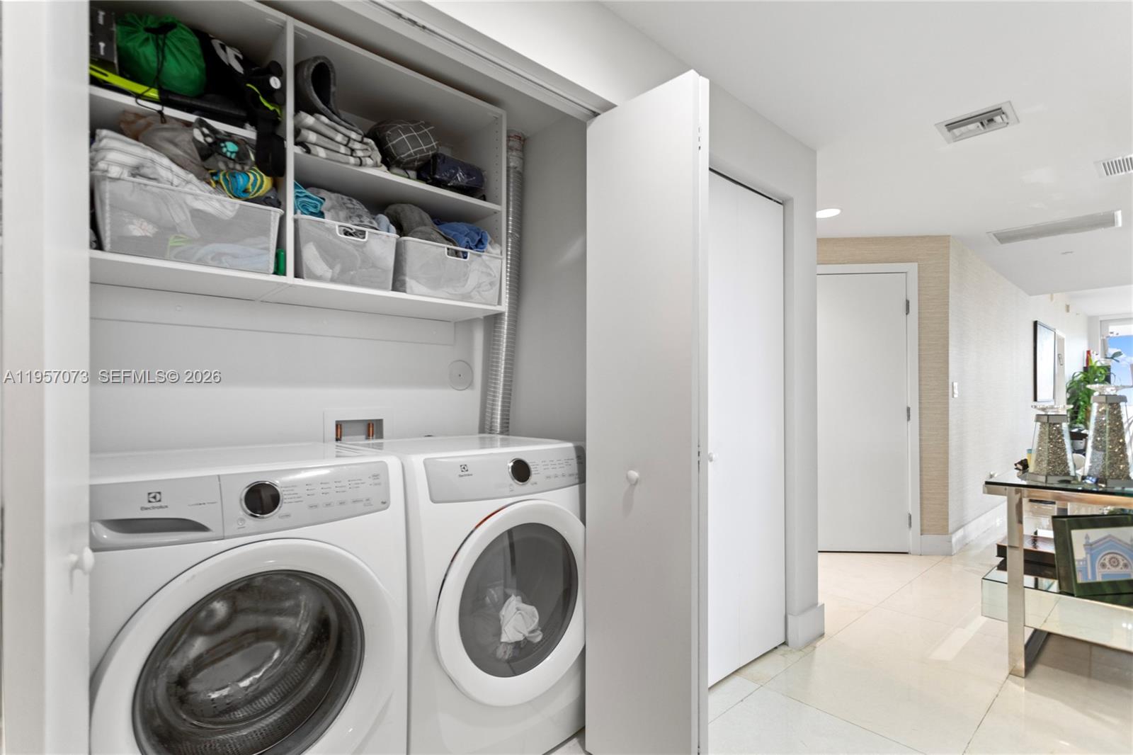 16385 Biscayne Blvd # 1007