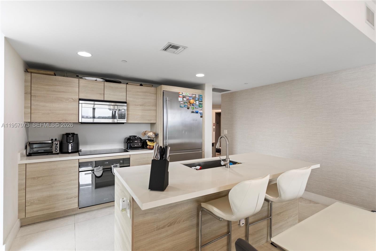 16385 Biscayne Blvd # 1007