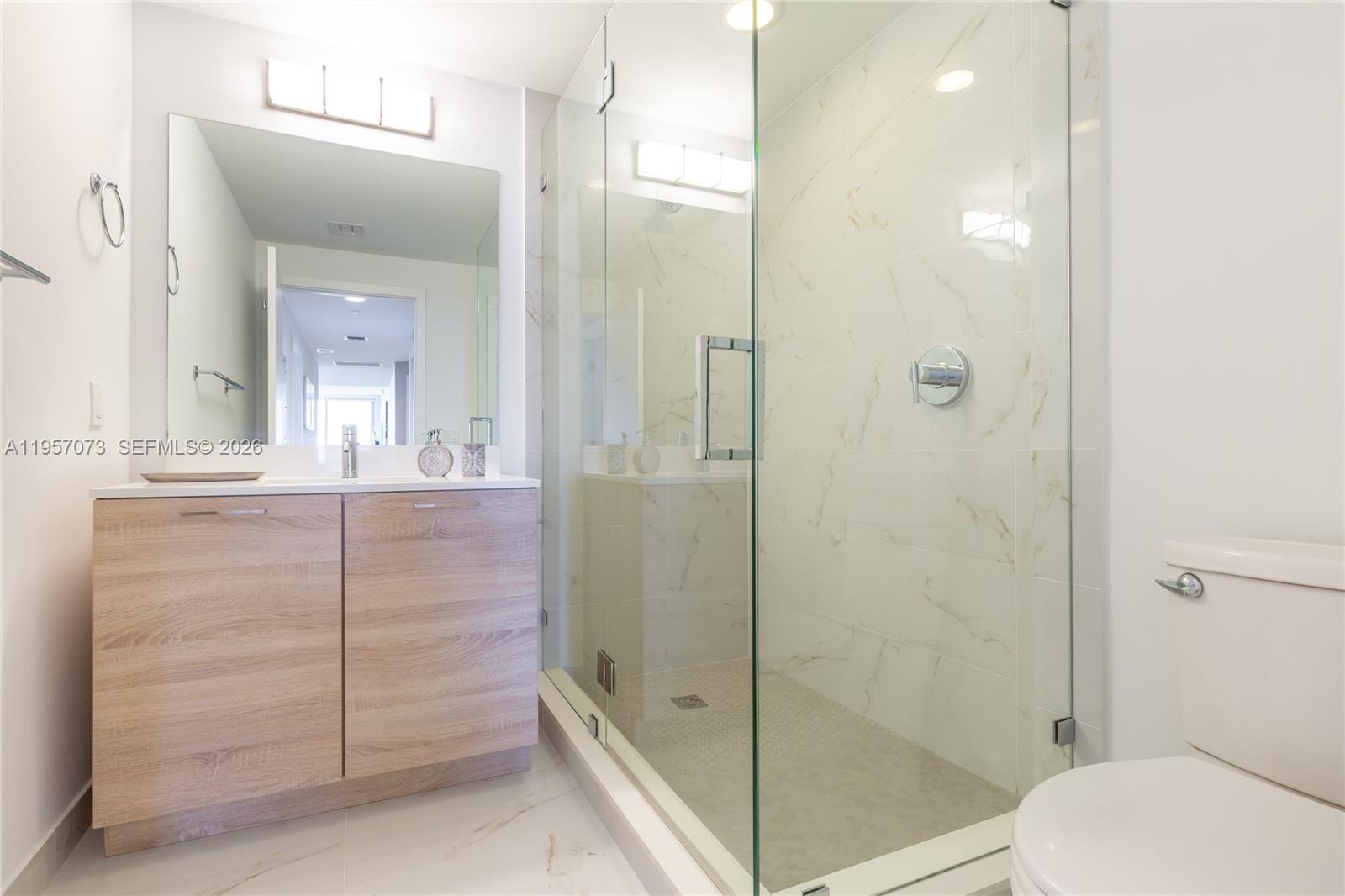 16385 Biscayne Blvd # 1007