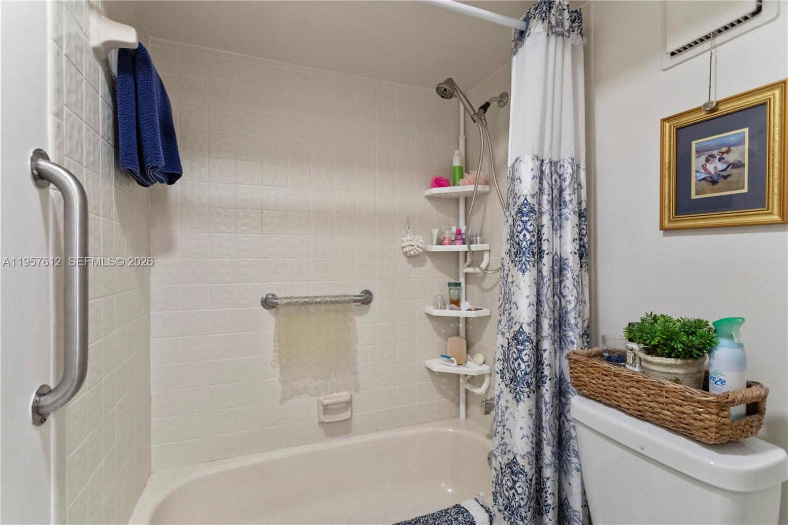 452 N Laurel Dr # 1503