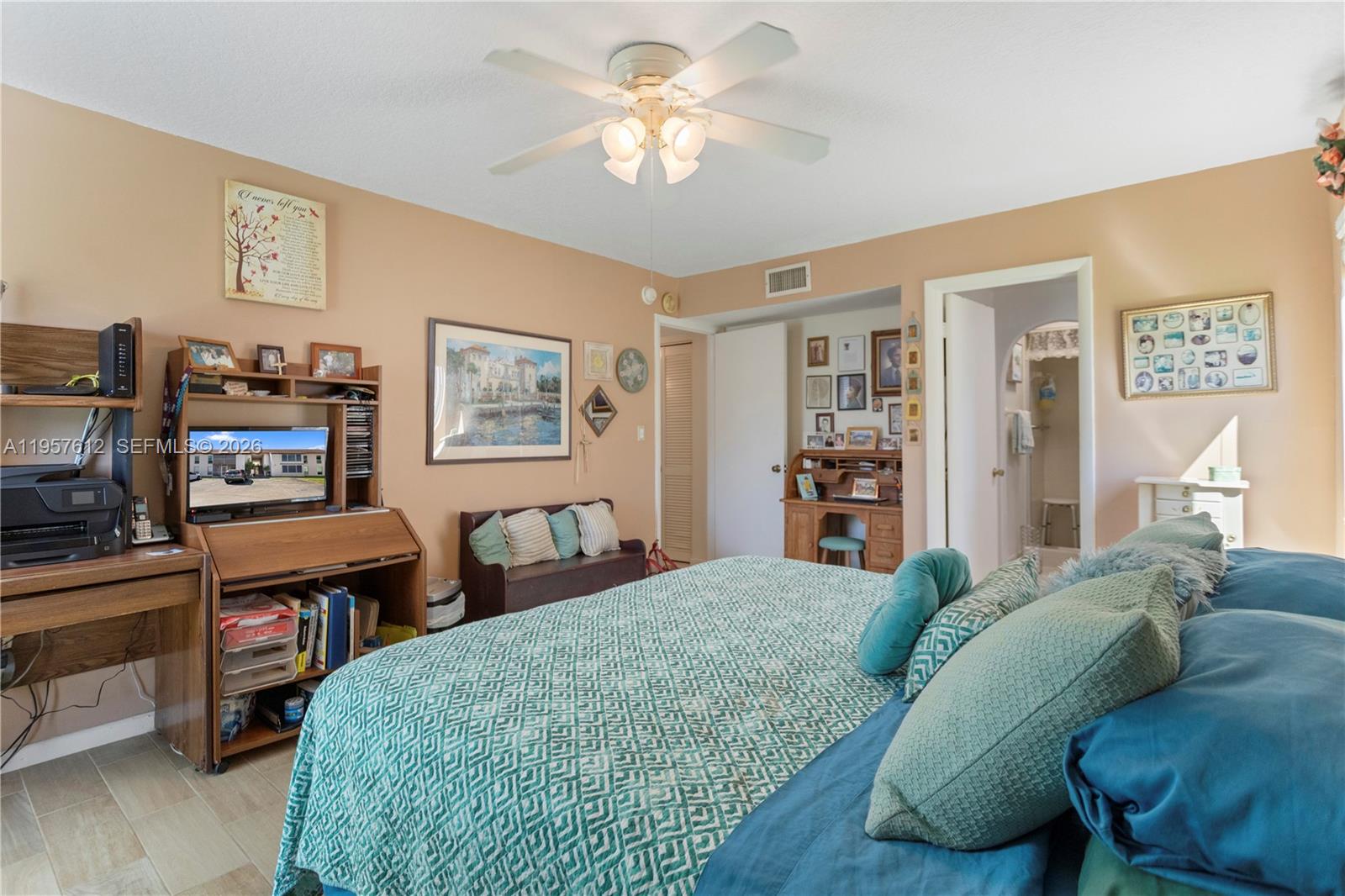 452 N Laurel Dr # 1503