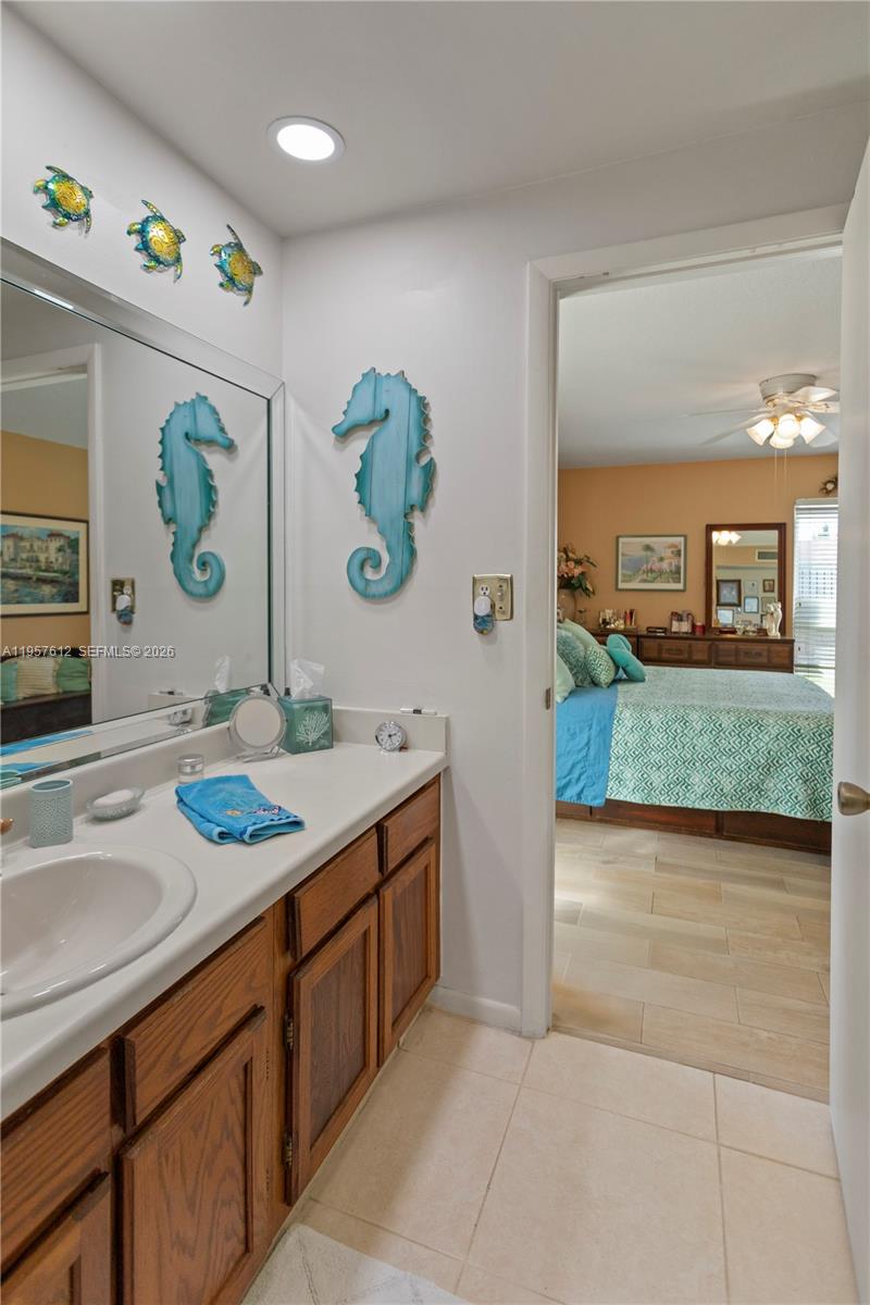 452 N Laurel Dr # 1503