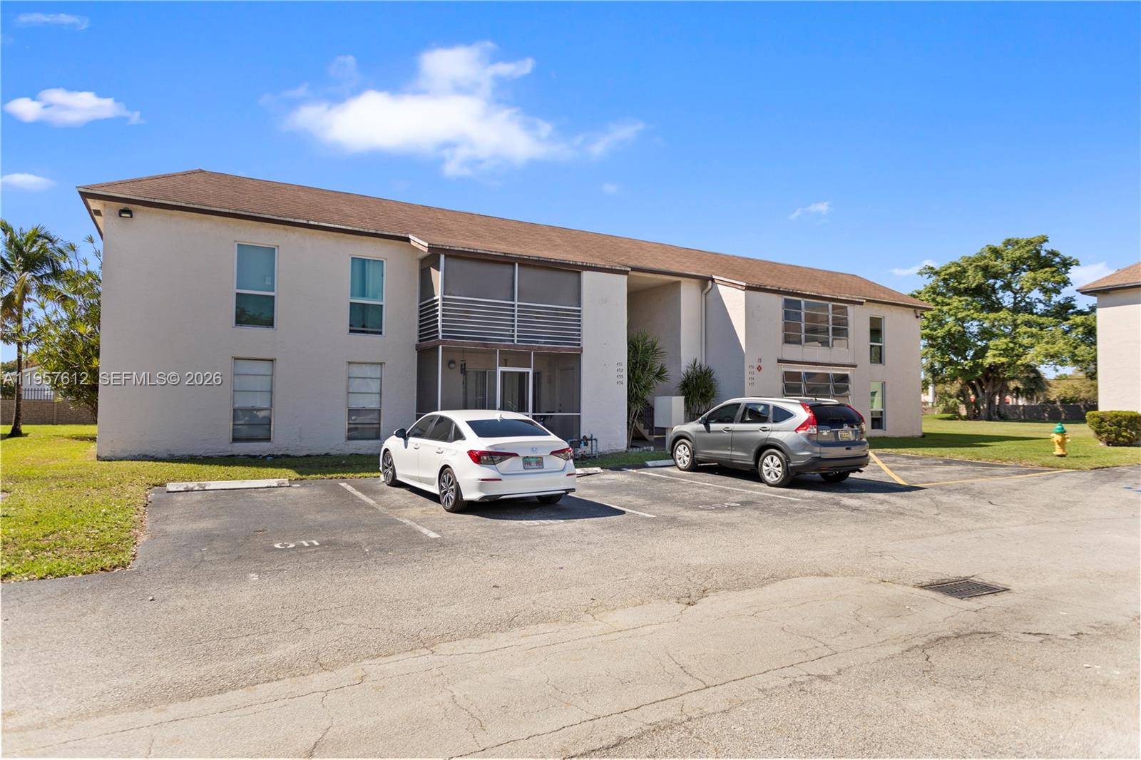 452 N Laurel Dr # 1503