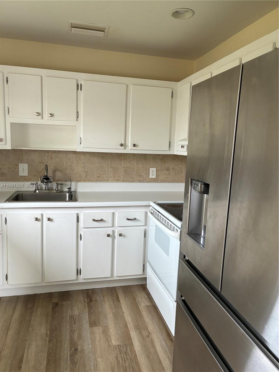 652 N Flanders N # 652