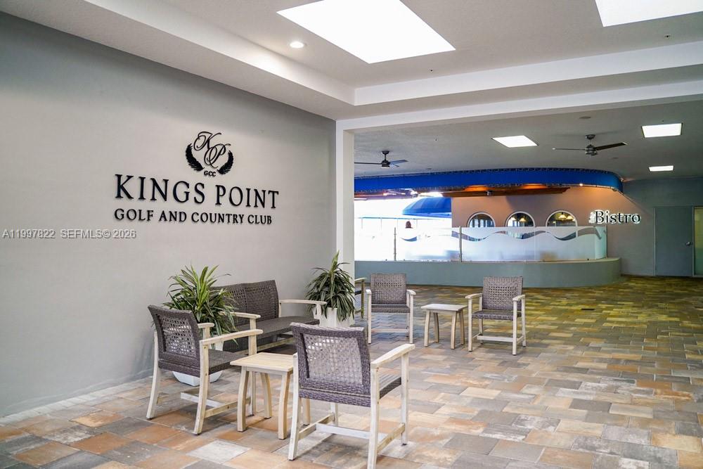 652 N Flanders N # 652