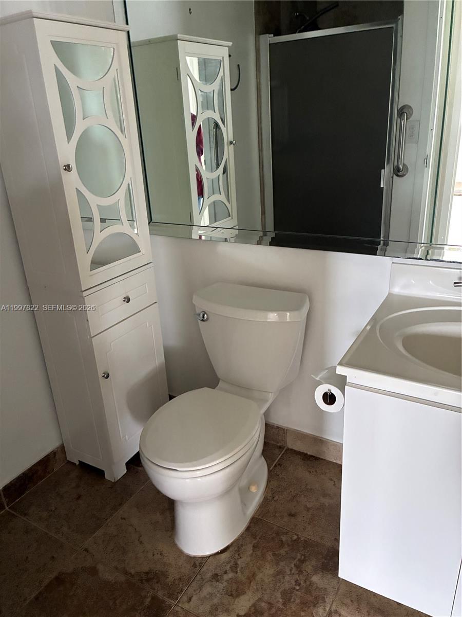 652 N Flanders N # 652