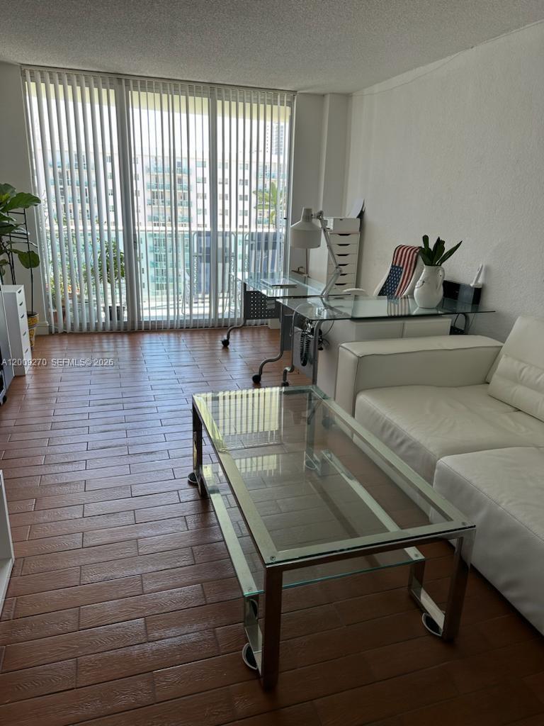 19390 Collins Ave # 1510