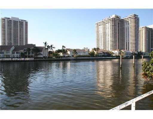 19390 Collins Ave # 1510