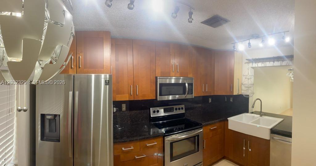125 S Laurel Dr # 506