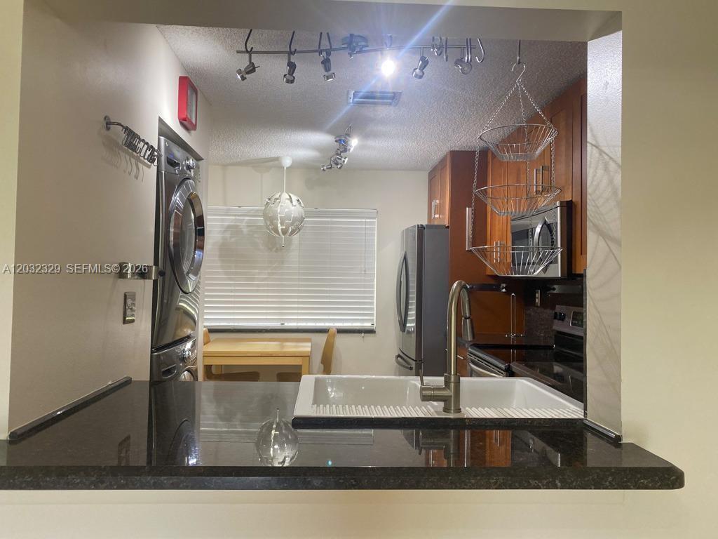 125 S Laurel Dr # 506
