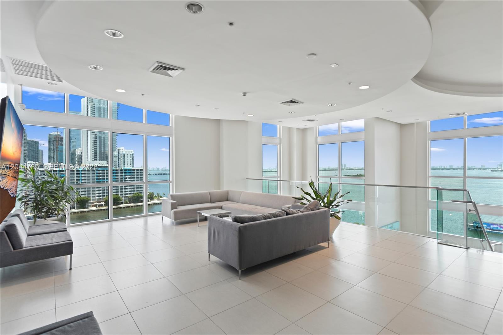 1900 N Bayshore Drive Dr # 715