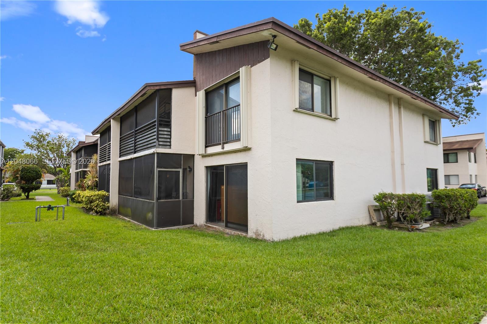 204 E Laurel Dr # 1204