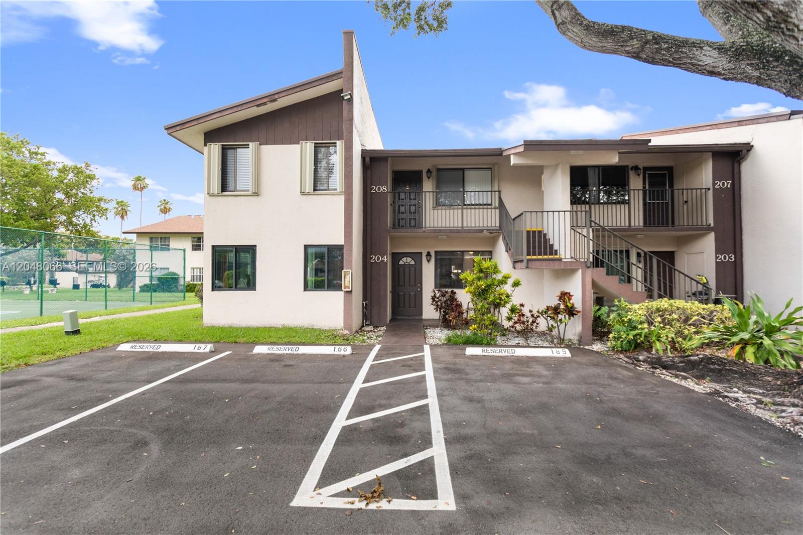 204 E Laurel Dr # 1204