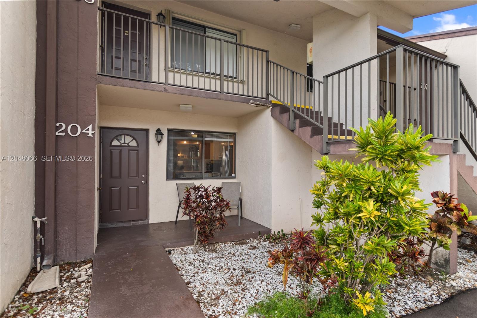 204 E Laurel Dr # 1204