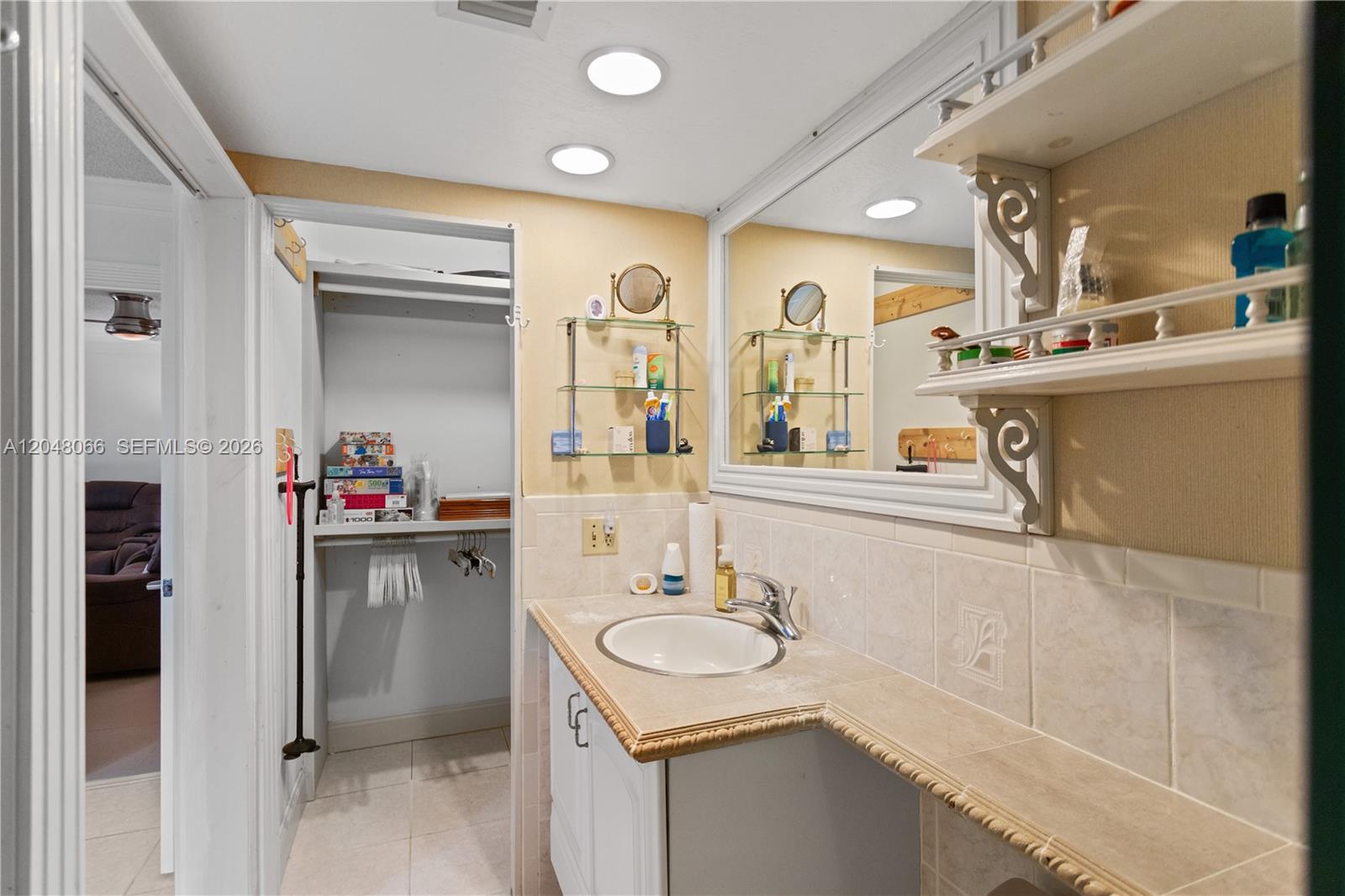 204 E Laurel Dr # 1204