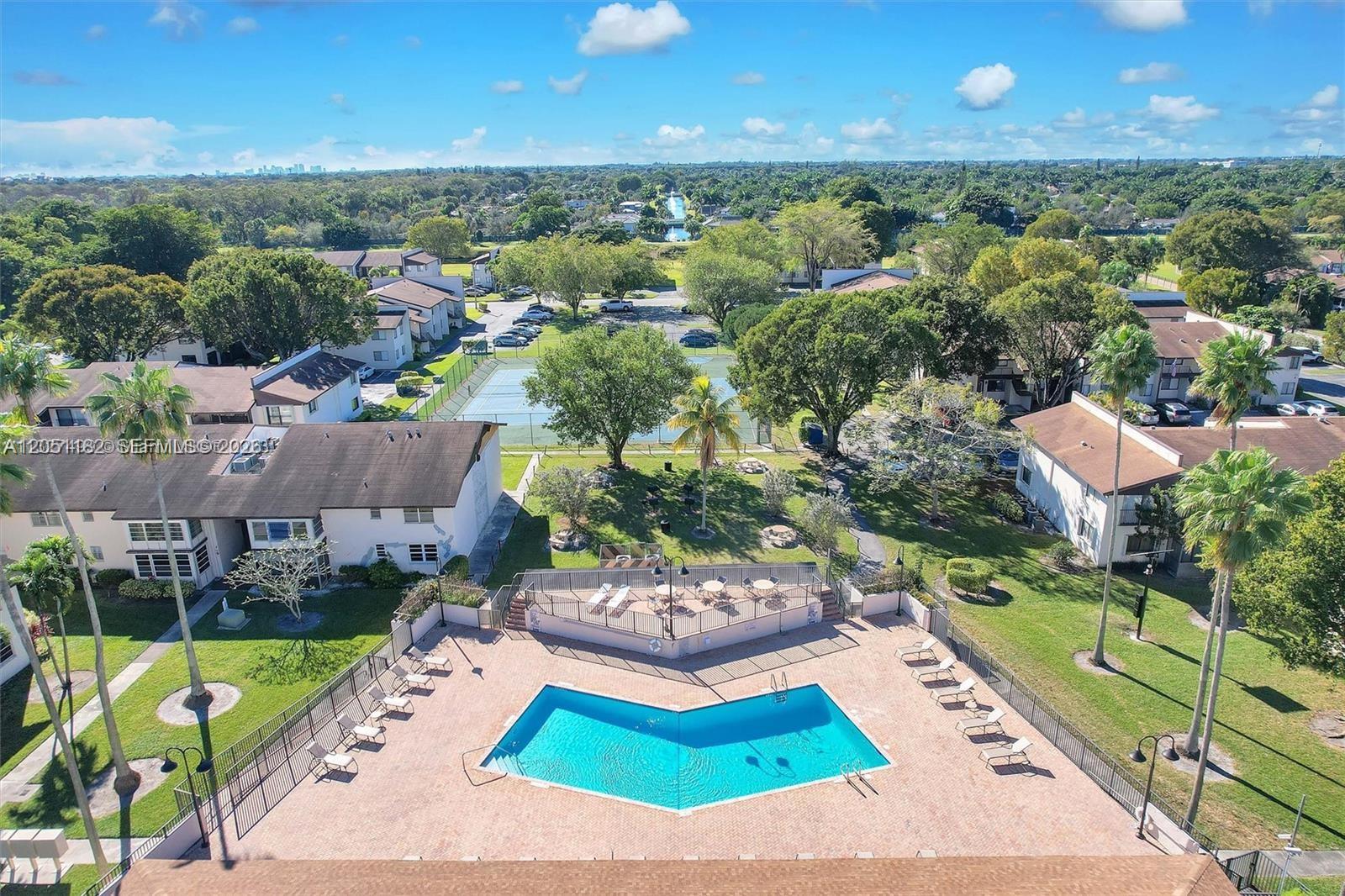 124 S Laurel Dr # 505