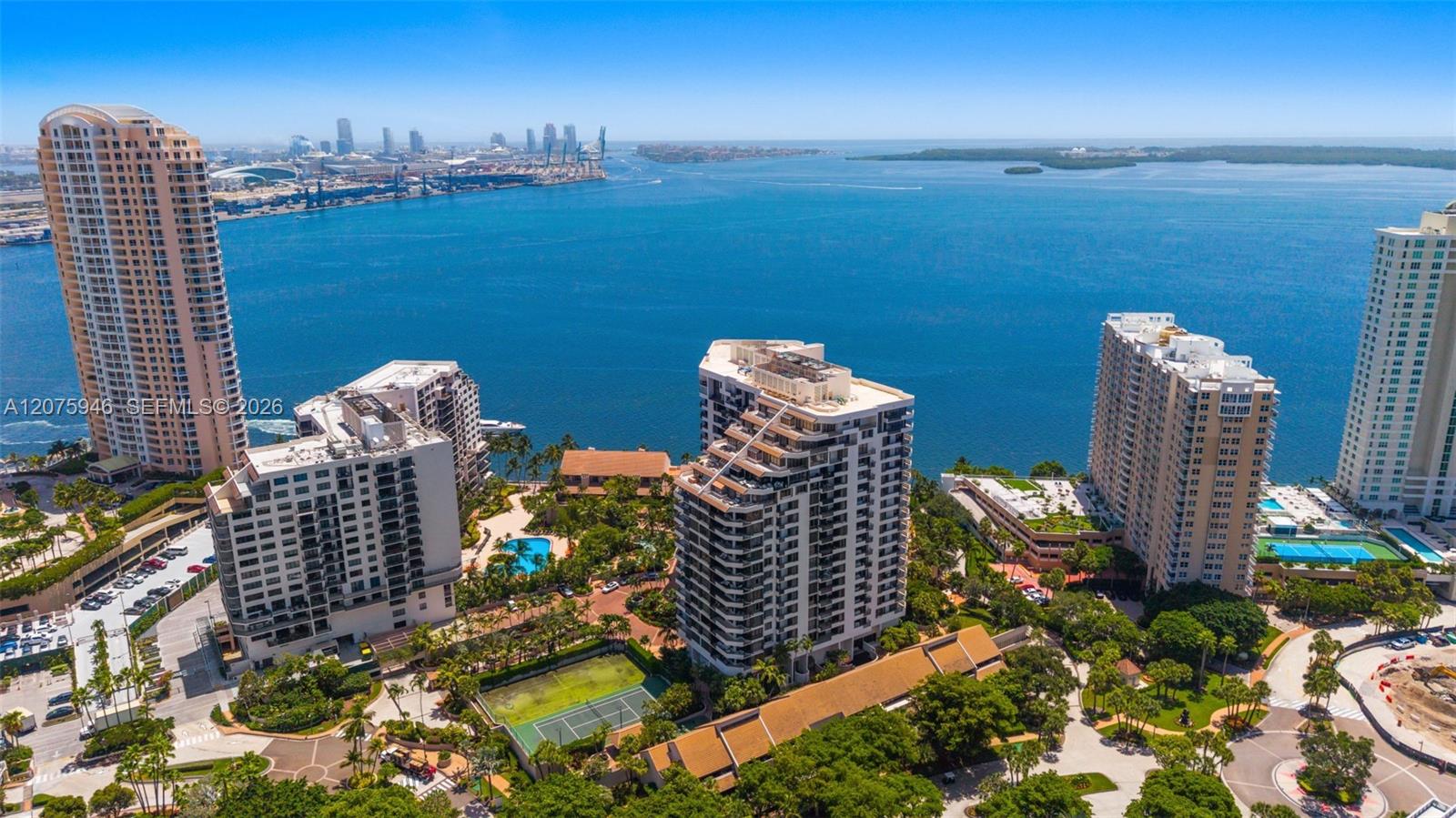 520 Brickell Key Dr # A1902
