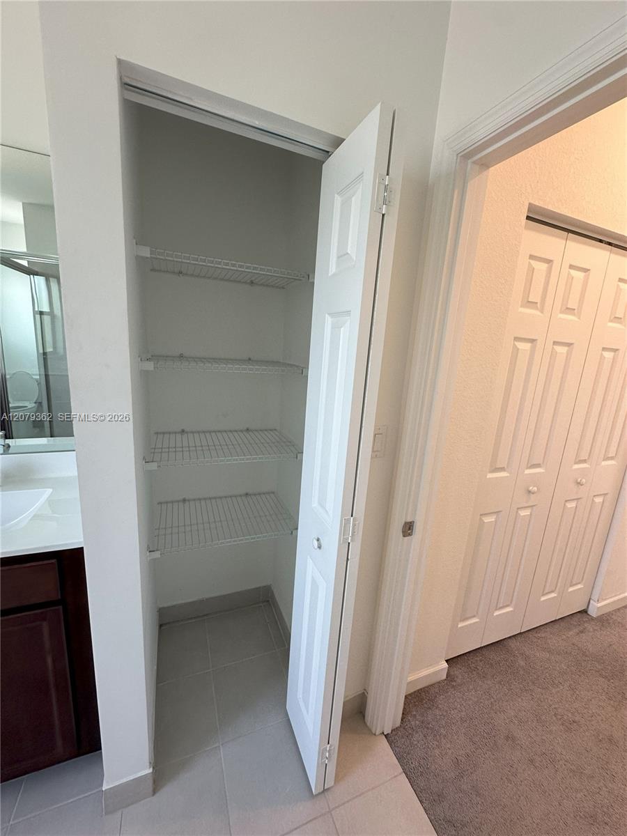 1602 SW 28th Ct