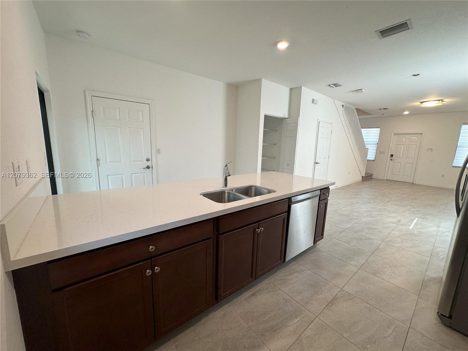 1602 SW 28th Ct