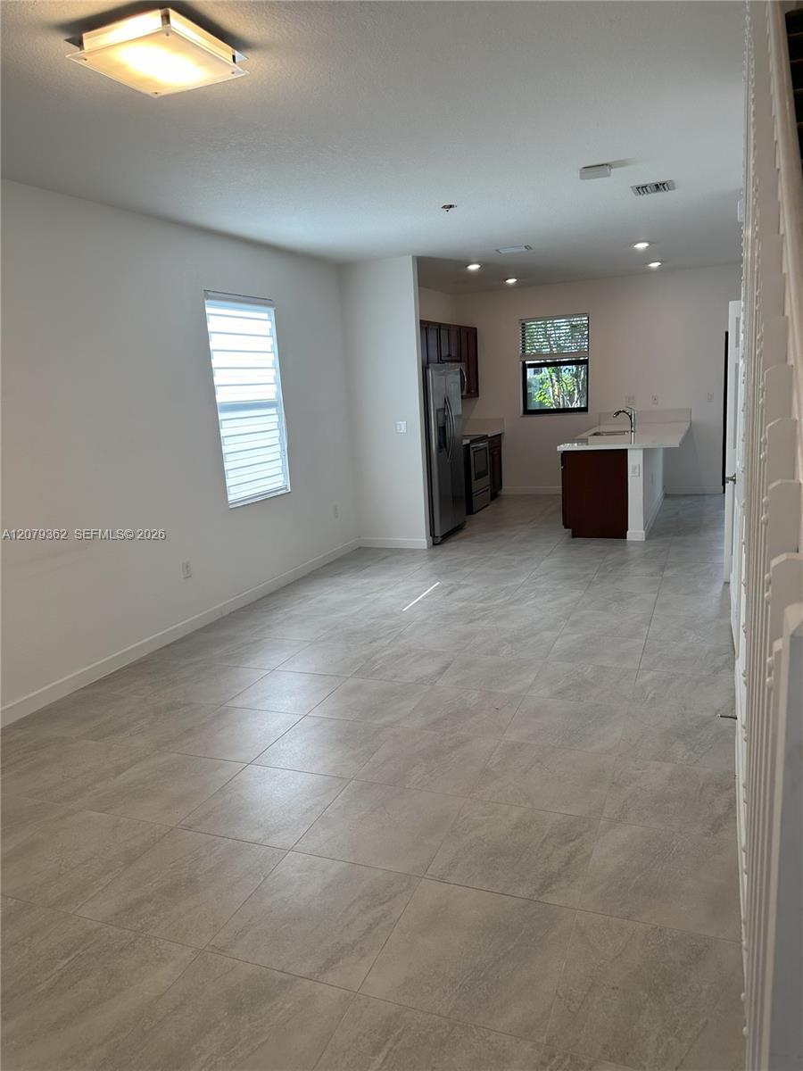 1602 SW 28th Ct