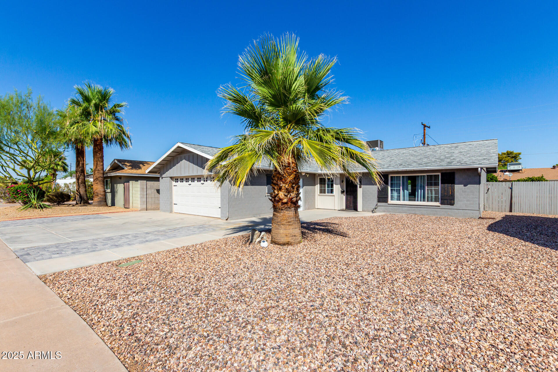 8714 E PLAZA Avenue