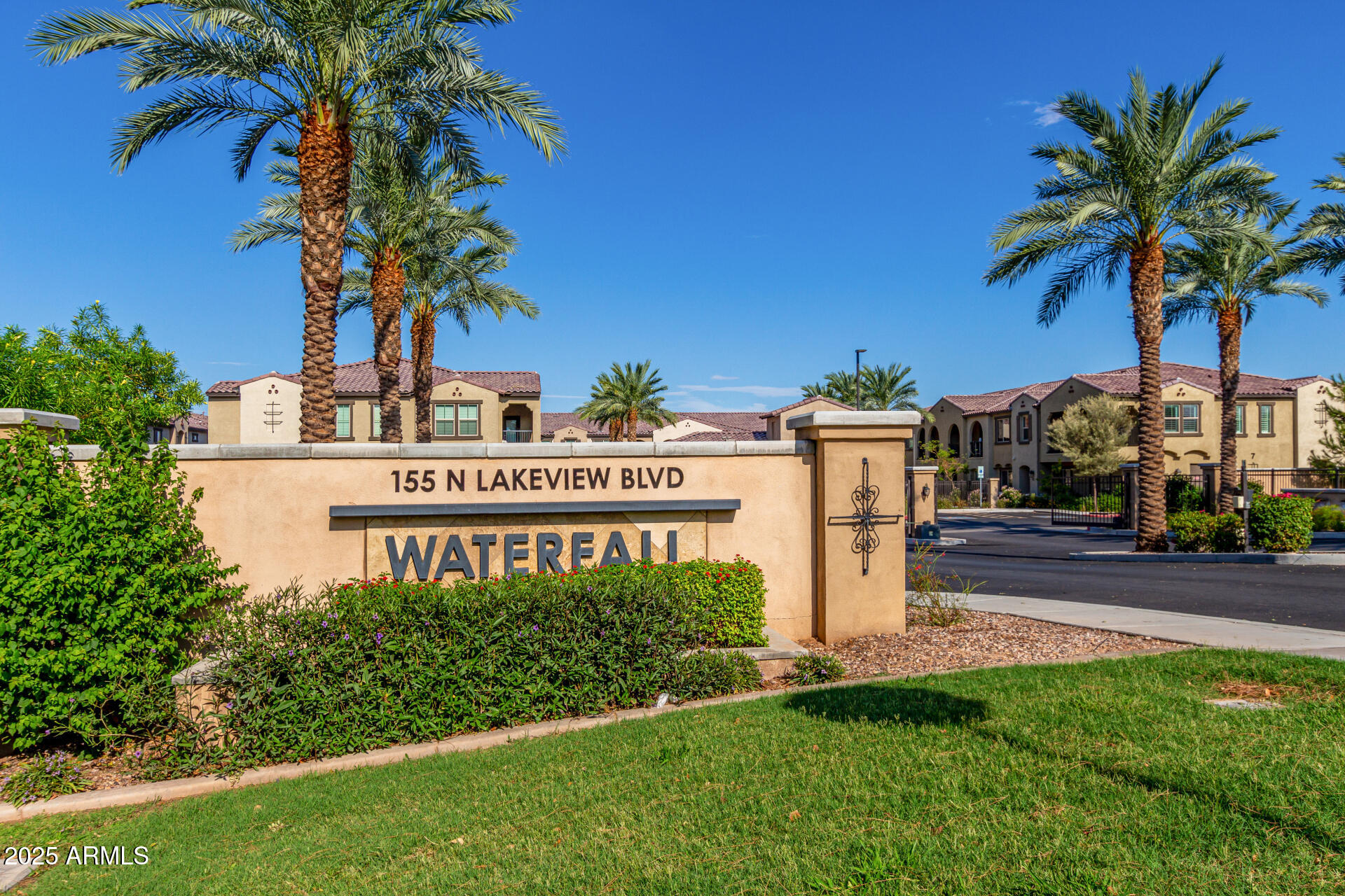 155 N LAKEVIEW Boulevard, 132