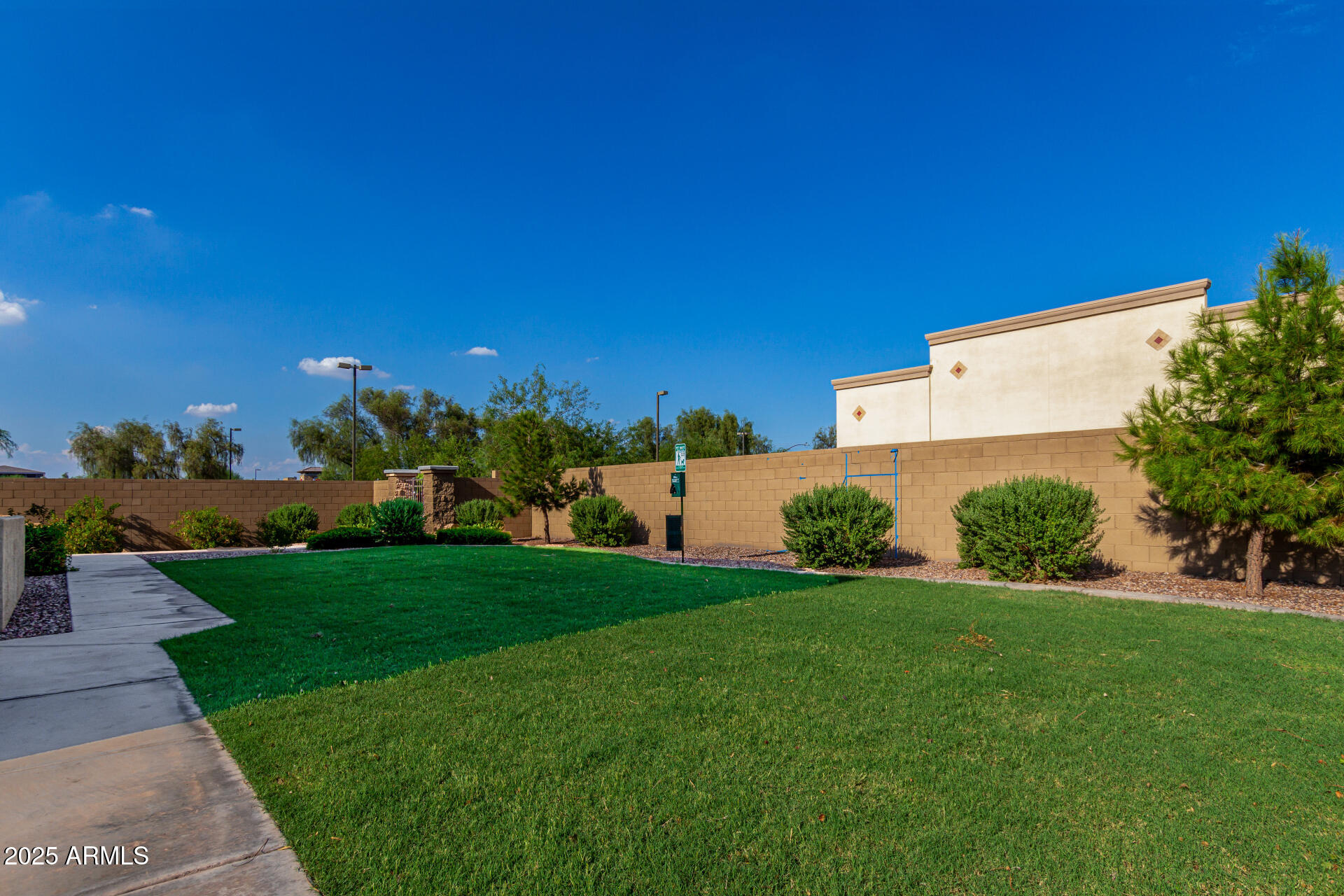 155 N LAKEVIEW Boulevard, 132
