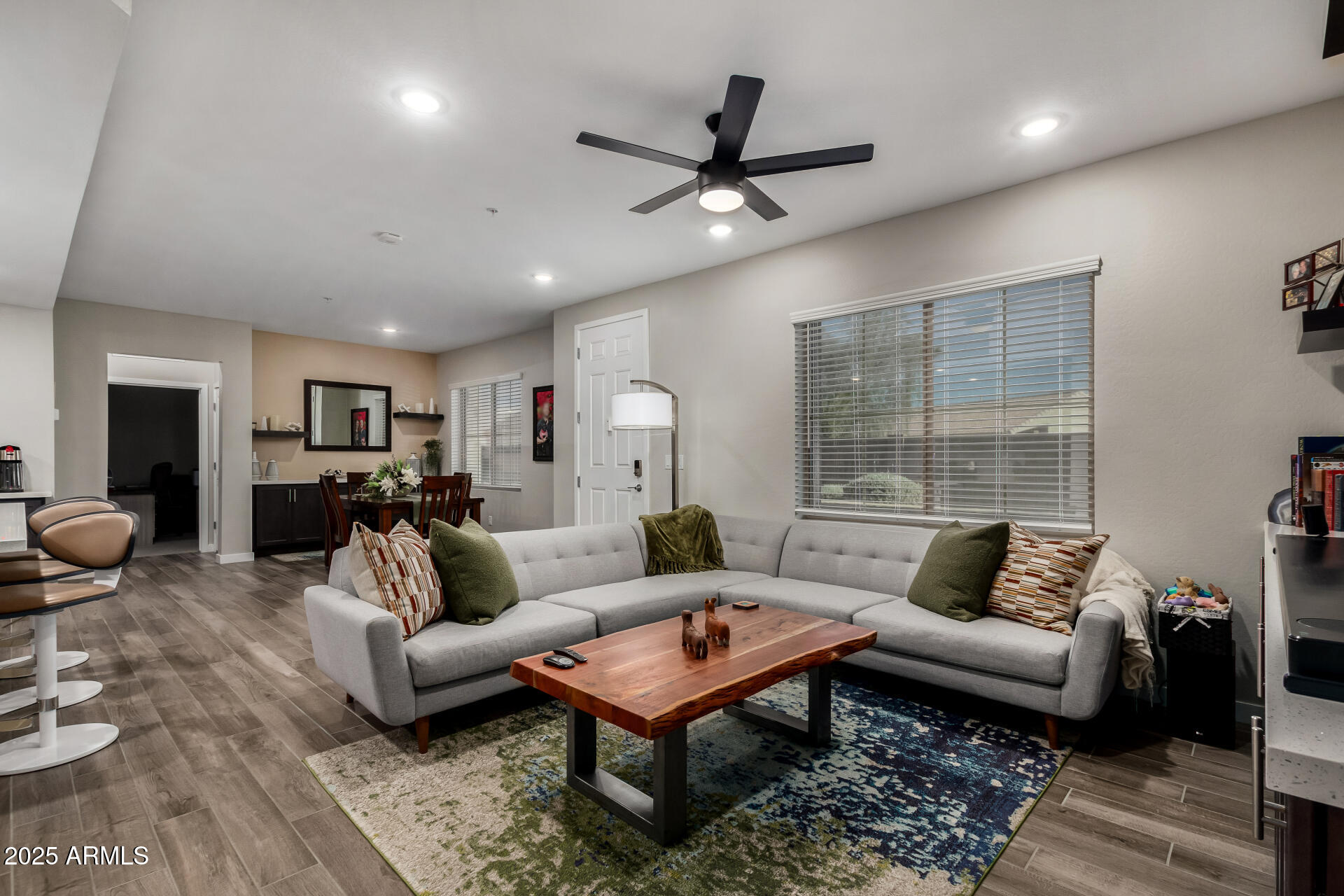 155 N LAKEVIEW Boulevard, 132