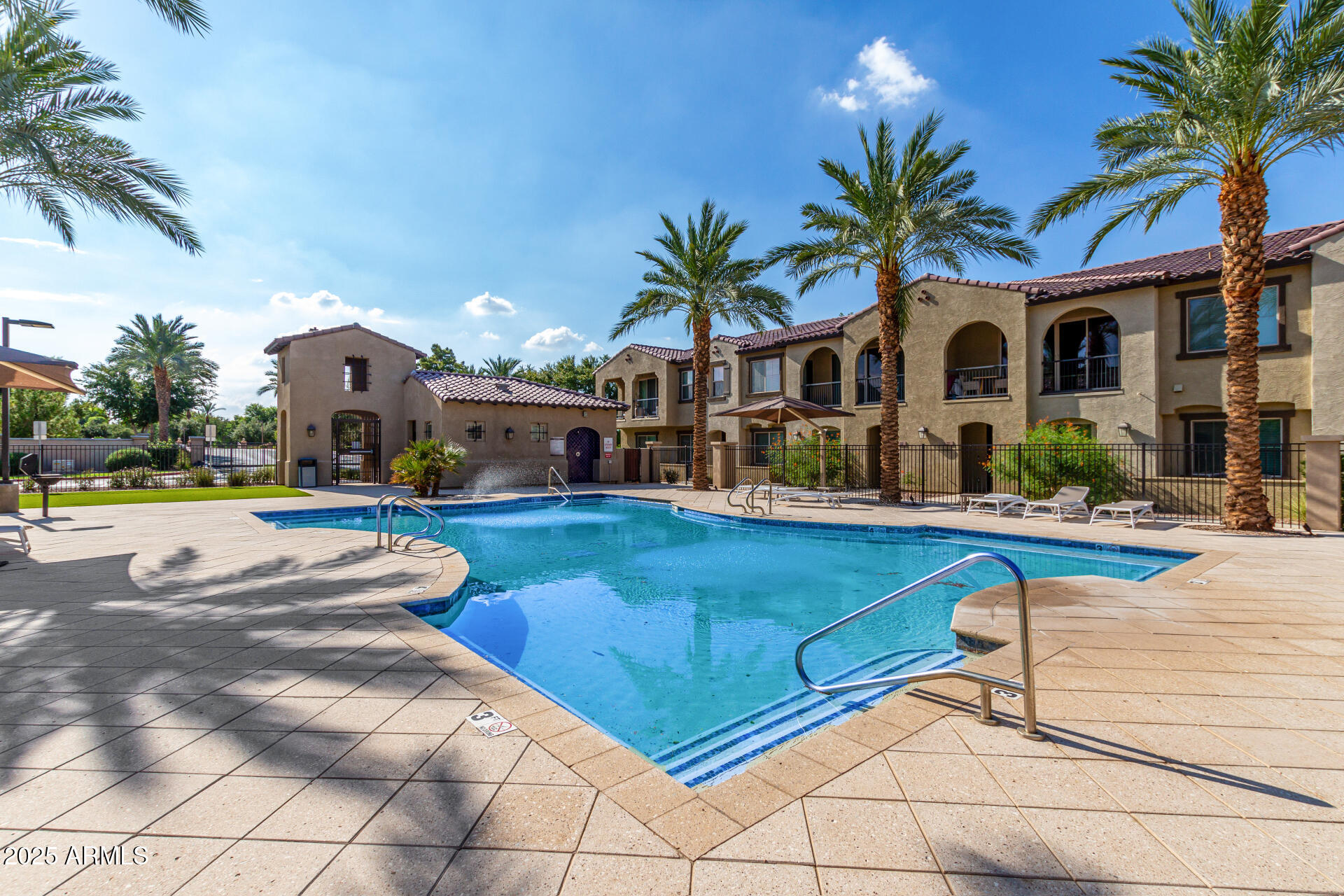 155 N LAKEVIEW Boulevard, 132