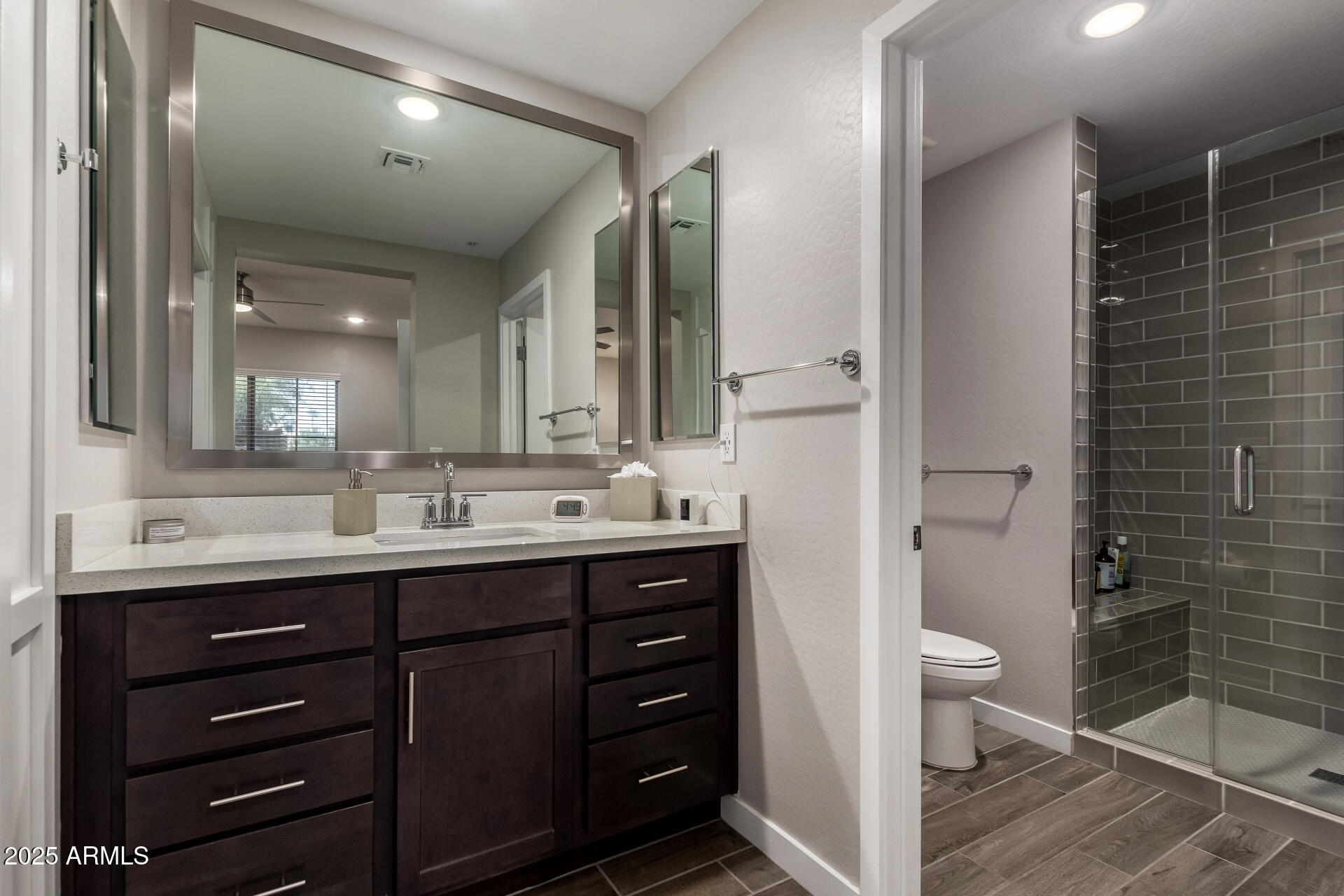 155 N LAKEVIEW Boulevard, 132