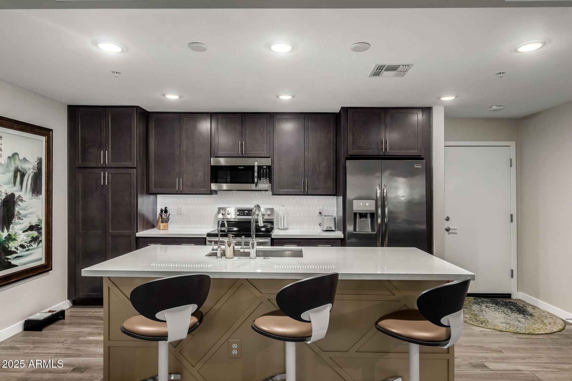 155 N LAKEVIEW Boulevard, 132
