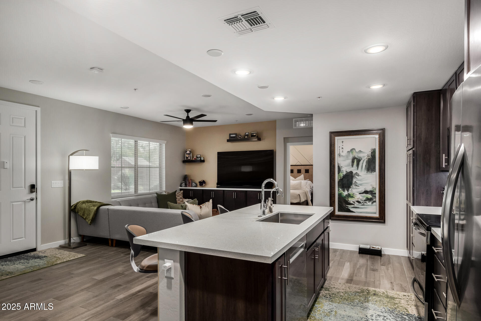155 N LAKEVIEW Boulevard, 132