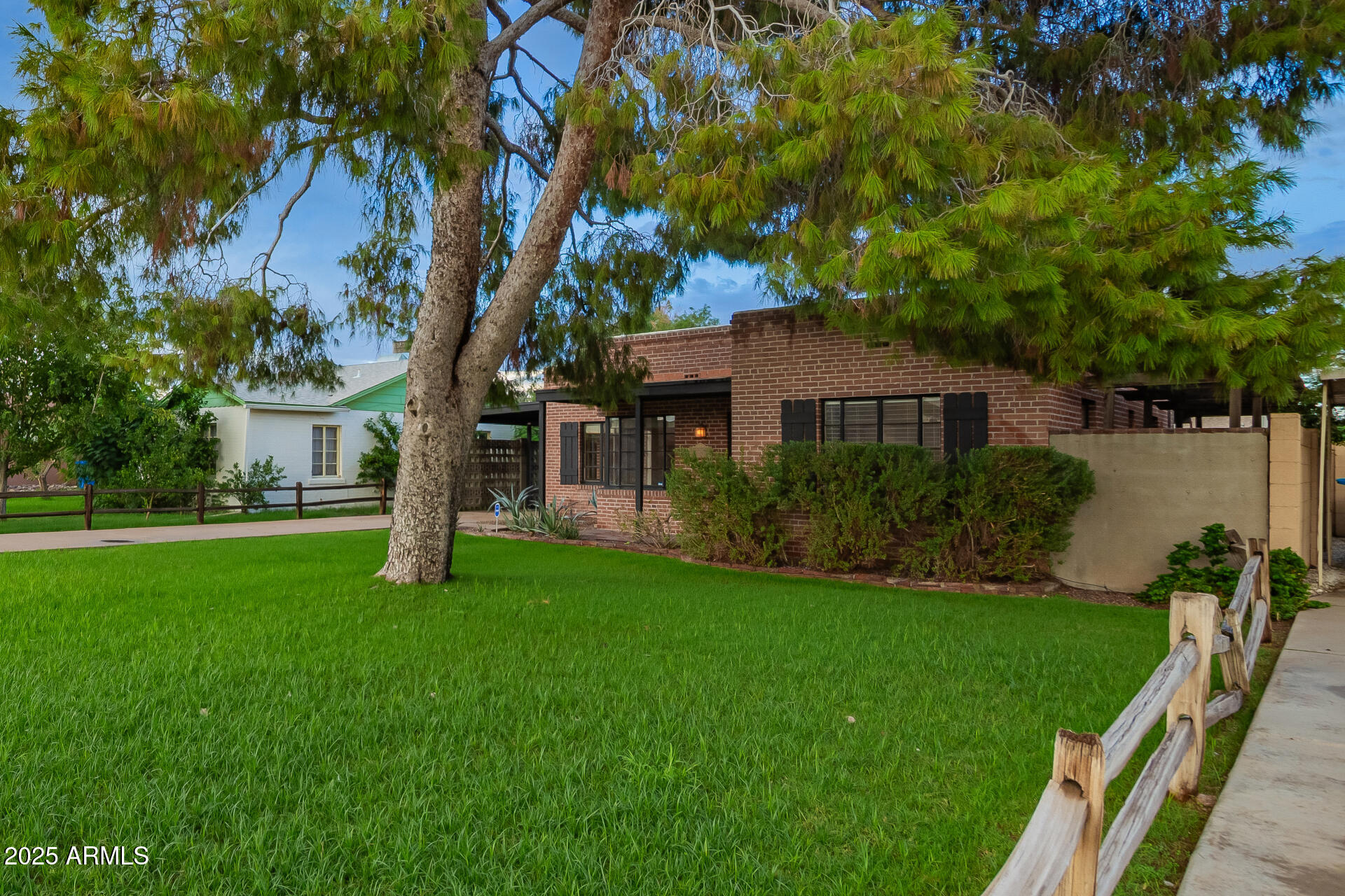 2205 N 16TH Avenue, Phoenix