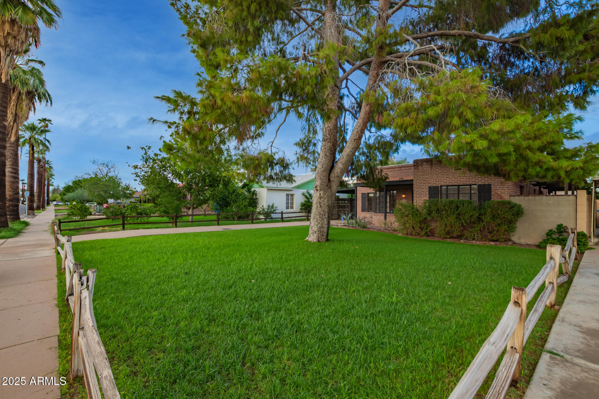 2205 N 16TH Avenue, Phoenix