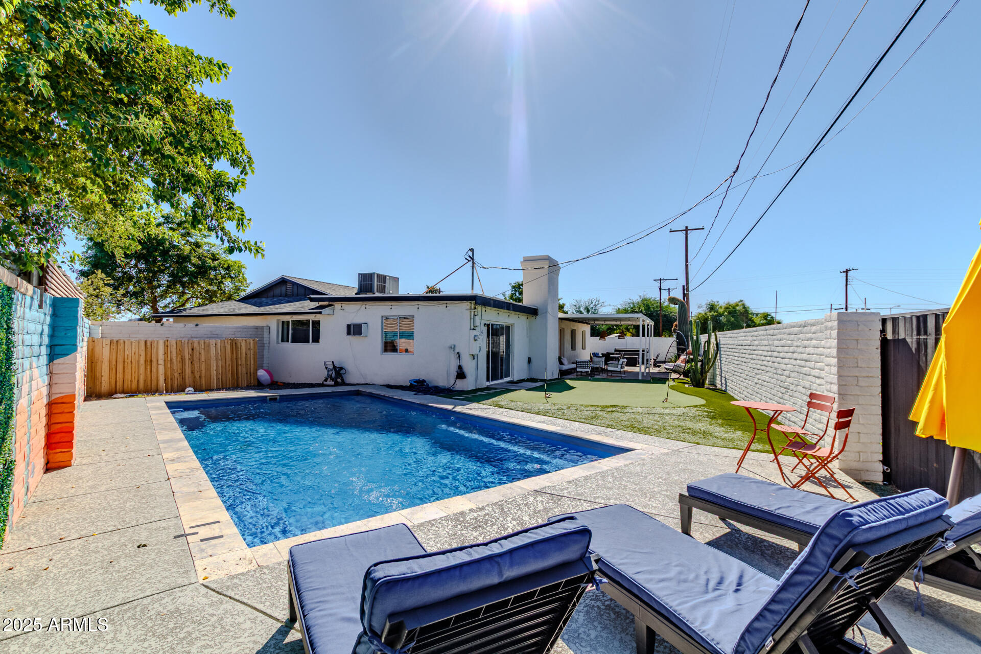 7520 E BEATRICE Street