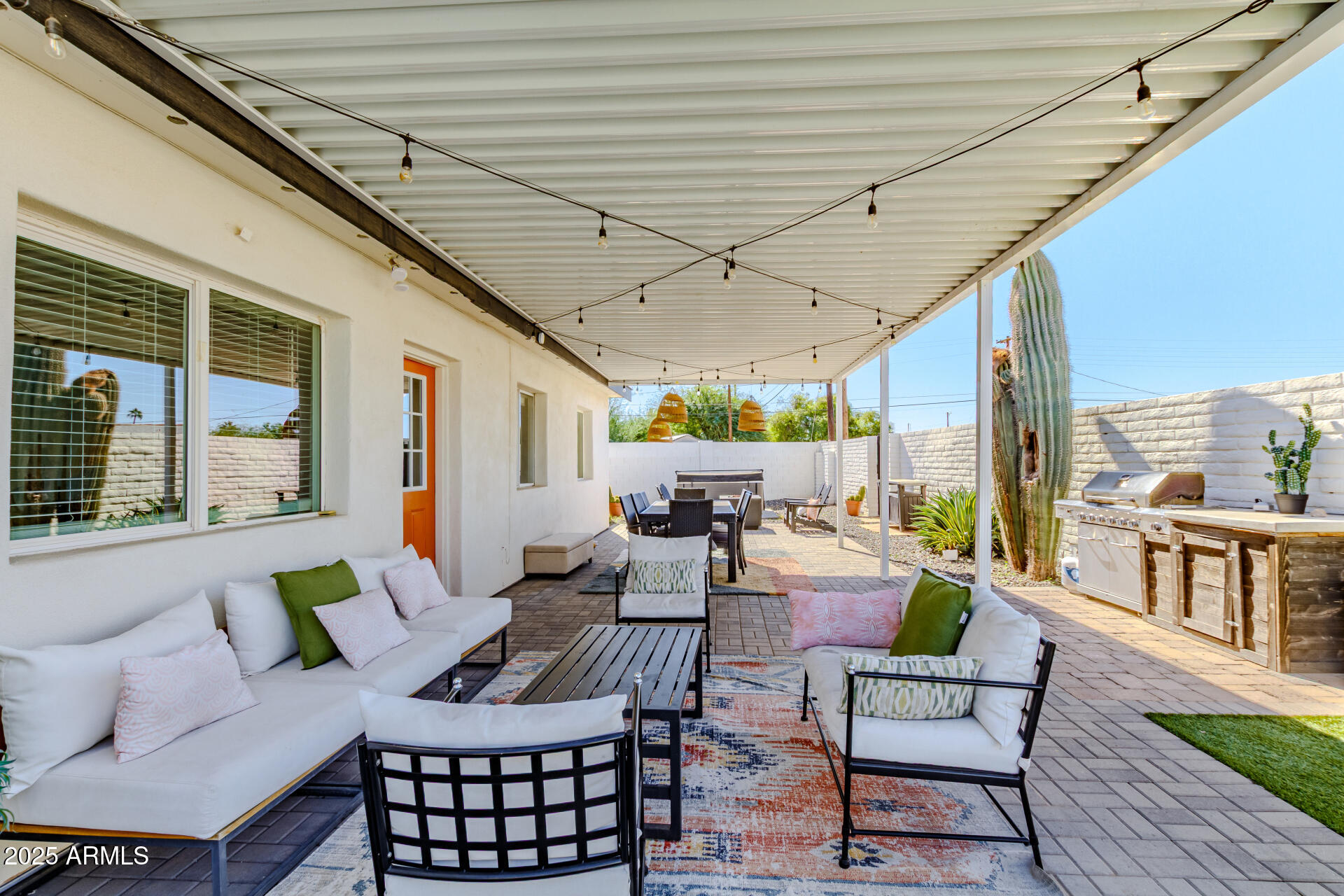 7520 E BEATRICE Street