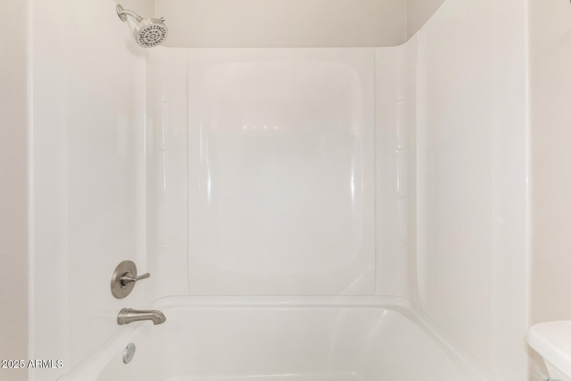 2207 W PORTOBELLO Avenue