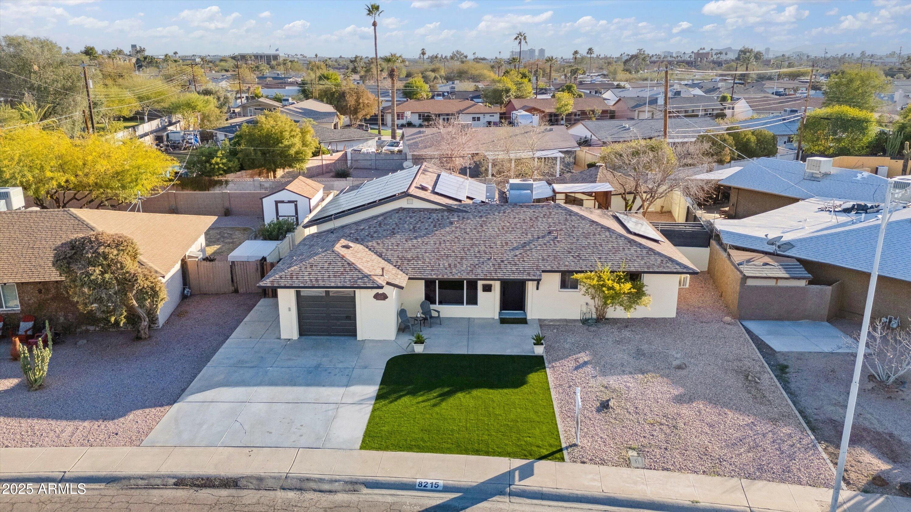 8215 E CYPRESS Street