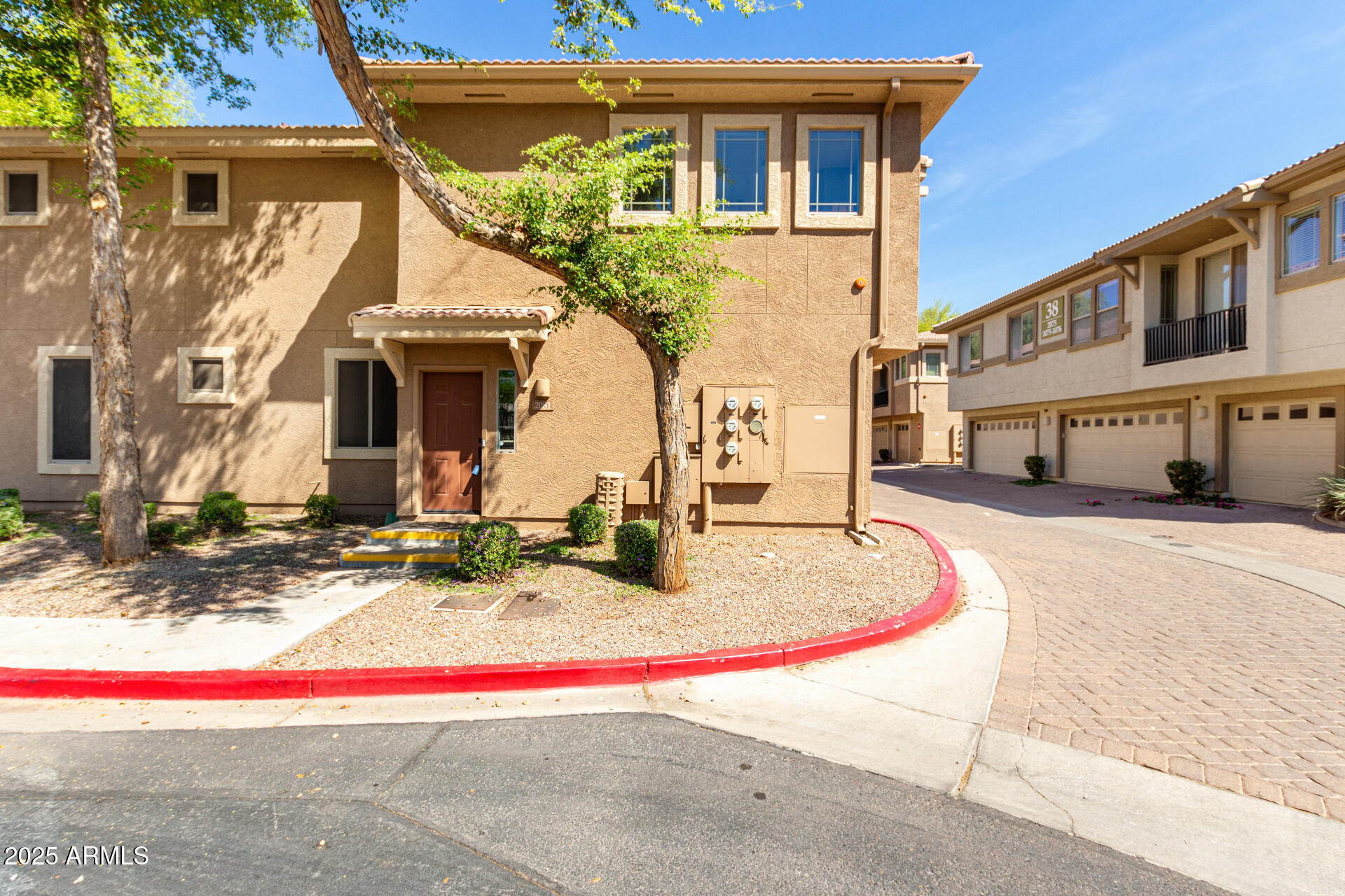 1225 N 36TH Street, 2081