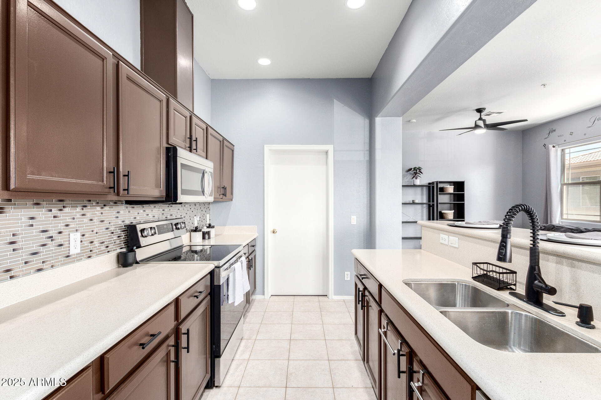 1225 N 36TH Street, 2081