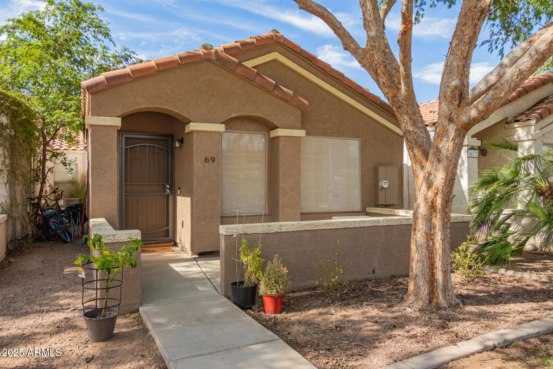 875 S NEBRASKA Street, 69
