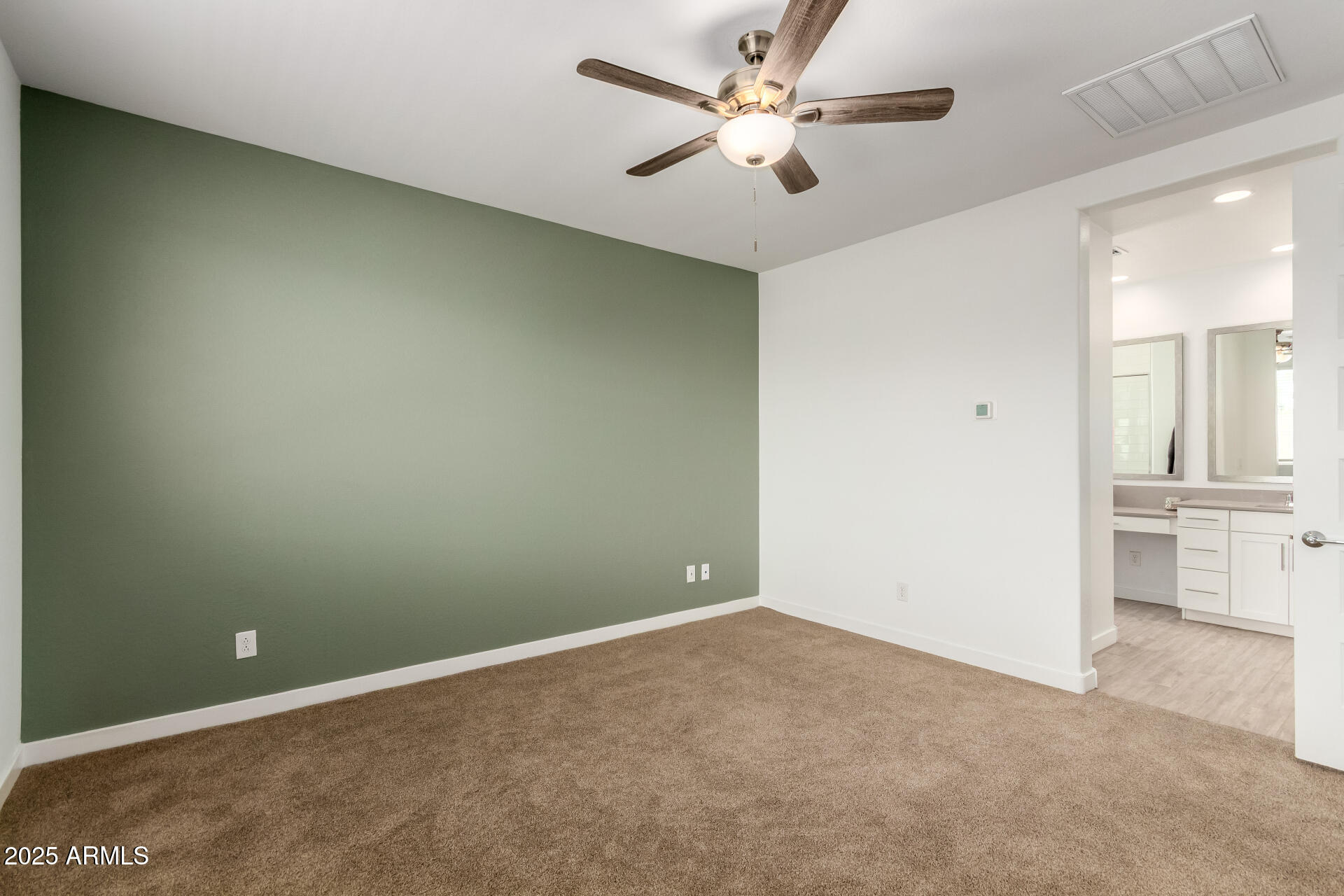 130 E ELMWOOD Place