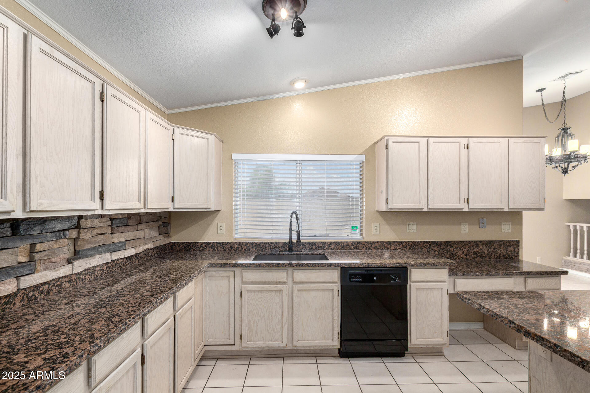 8733 W WETHERSFIELD Road, Peoria