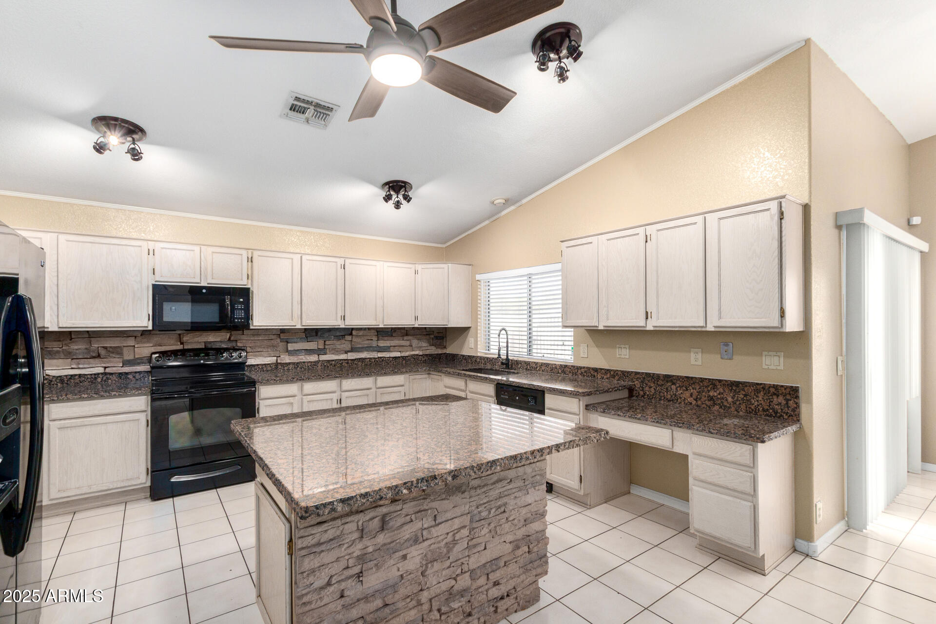 8733 W WETHERSFIELD Road, Peoria